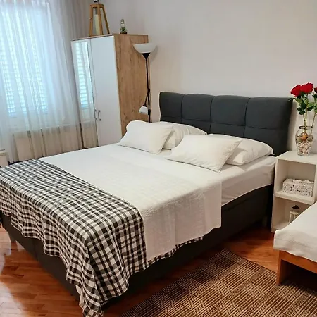 Rooms & Apartments Dolac Hvar Town Exterior photo