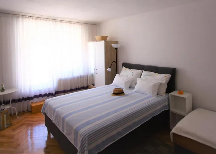 Rooms & Apartments Dolac